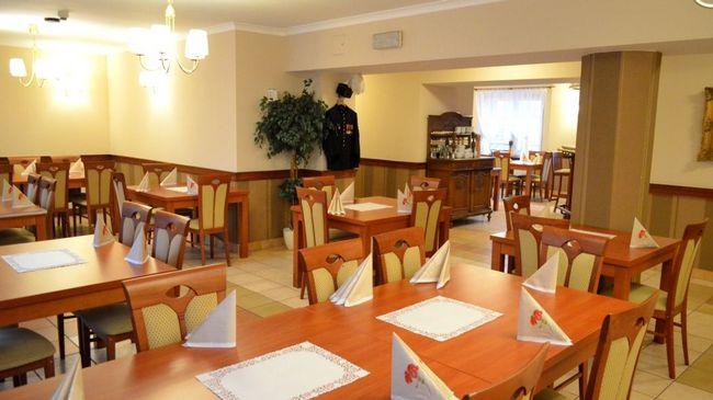 Hotel Malinowski Economy Gliwice Restoran fotoğraf
